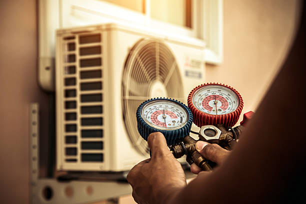 Professional Ductwork Repair technician working in Conroe, TX